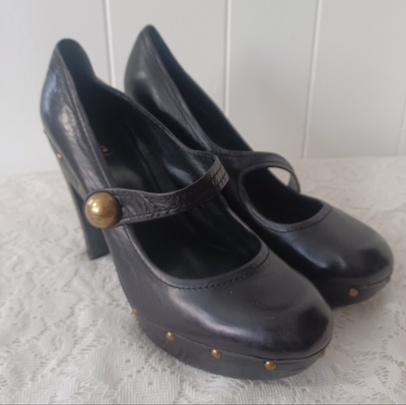 Coach Heels - Picture 3 of 11